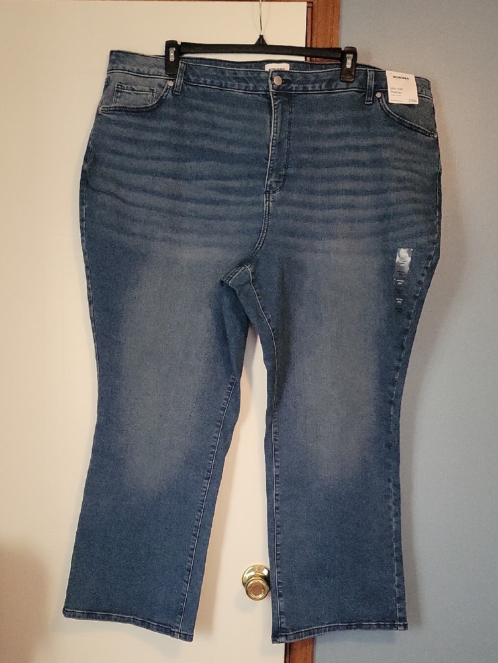 🆕️Sonona Woman's Vintage wash blue Midrise Bootcut Jeans Size 28W